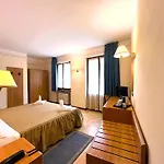호텔 Hotel Susa 3*