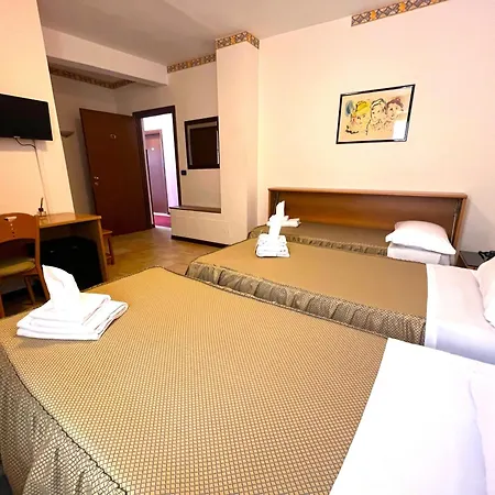 Hotel Susa فندق 3*
