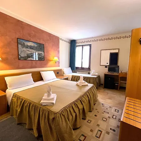 فندق Hotel Susa 3*