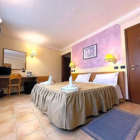 Hotel Susa 3*