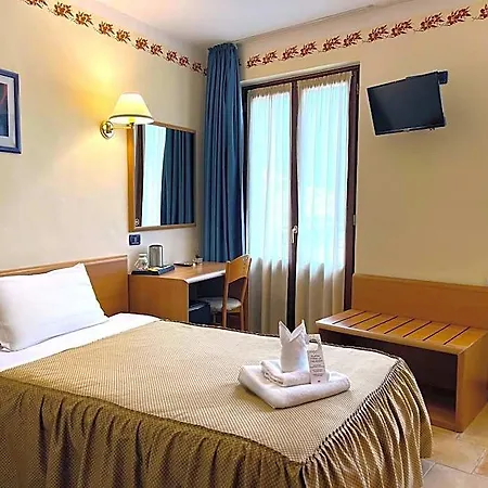 Hotel Susa 3*