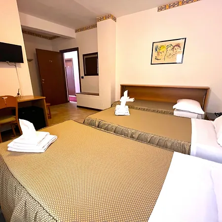 Hotel Susa فندق 3*